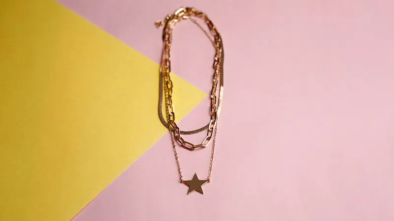 خرید آویز طلا زنانه